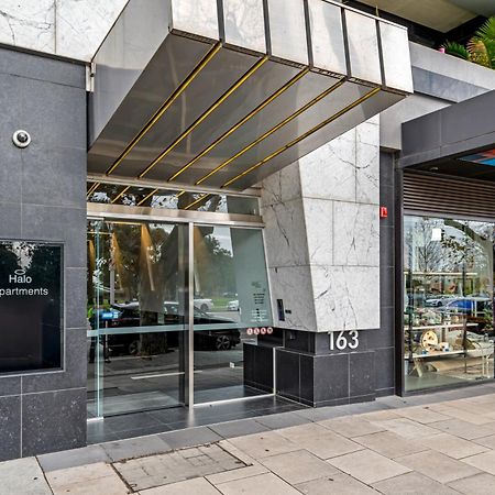 Complete Host Halo Apartments Мелбърн Екстериор снимка