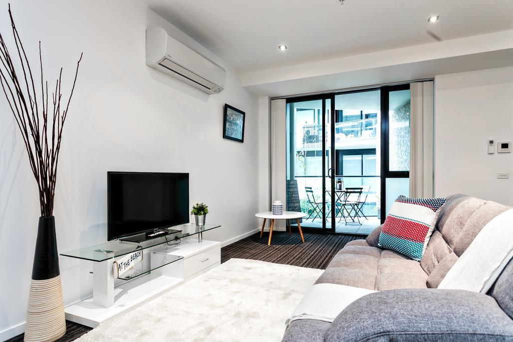 Complete Host Fitzroy St Apartments Мелбърн Стая снимка