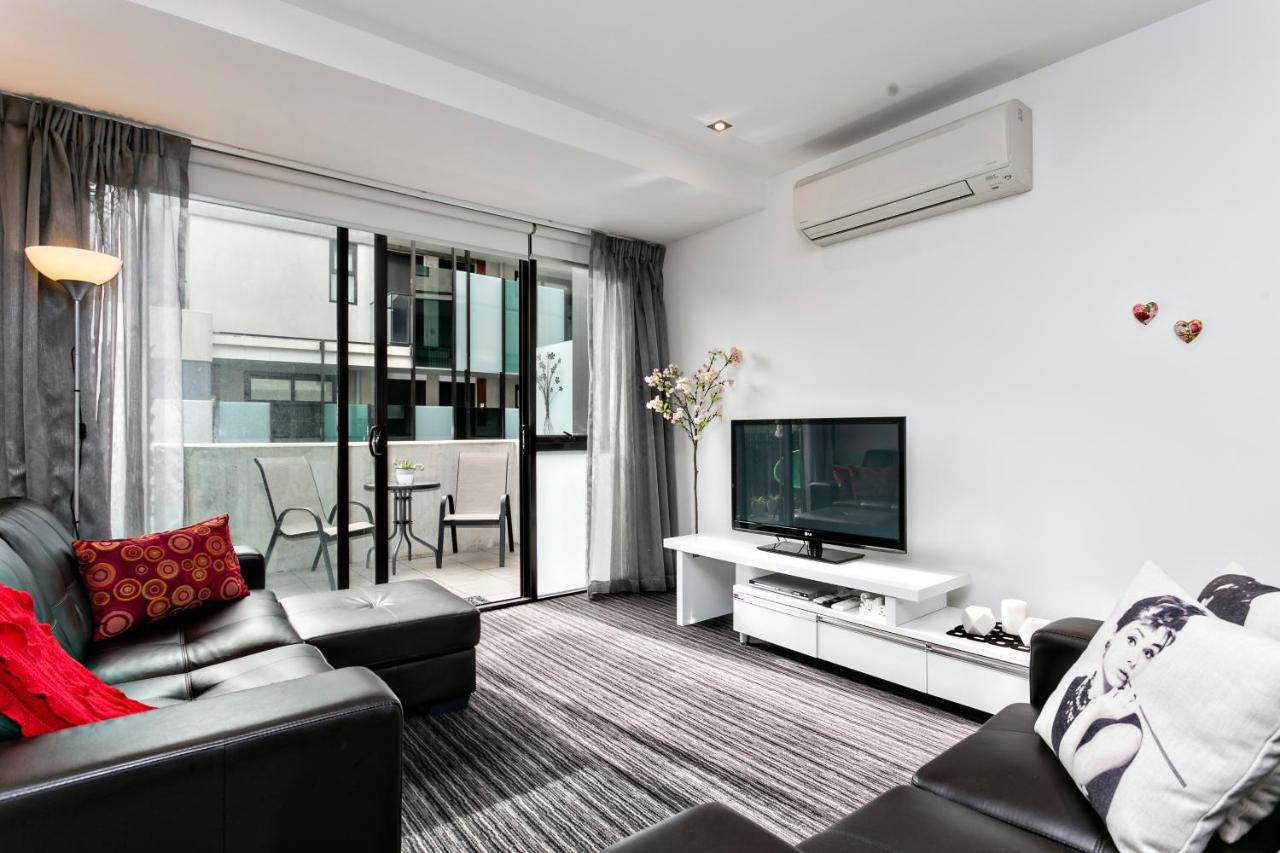 Complete Host Fitzroy St Apartments Мелбърн Стая снимка